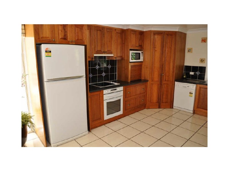 15 Beecher Street, Beecher QLD 4680