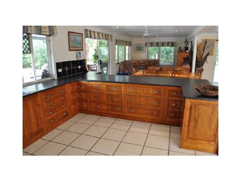 15 Beecher Street, Beecher QLD 4680