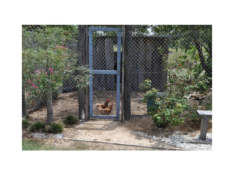 15 Beecher Street, Beecher QLD 4680