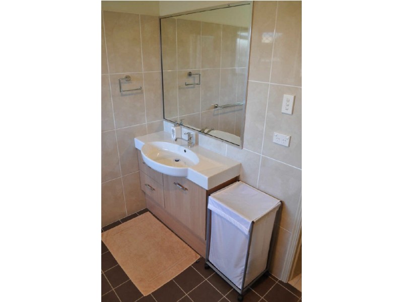 12 Tuckerbox Court, Glen Eden QLD 4680