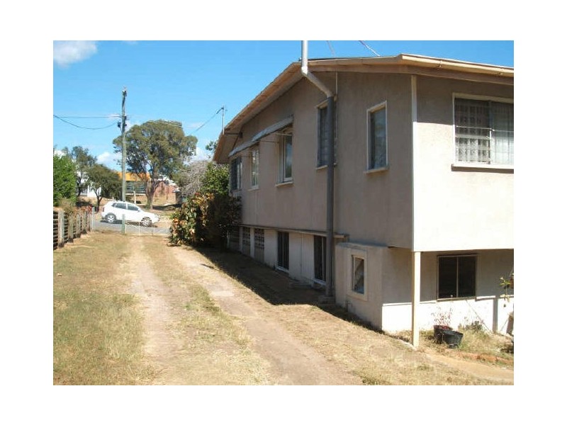 26 Flinders Street, West Gladstone QLD 4680