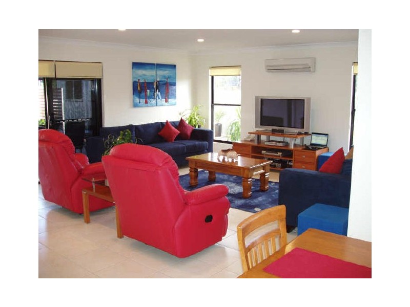 36 Dean Street, Glen Eden QLD 4680