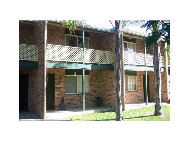 8/218 Auckland Street, South Gladstone QLD 4680