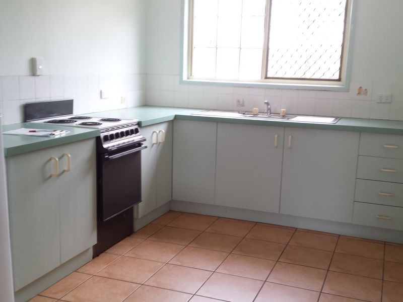 8/218 Auckland Street, South Gladstone QLD 4680