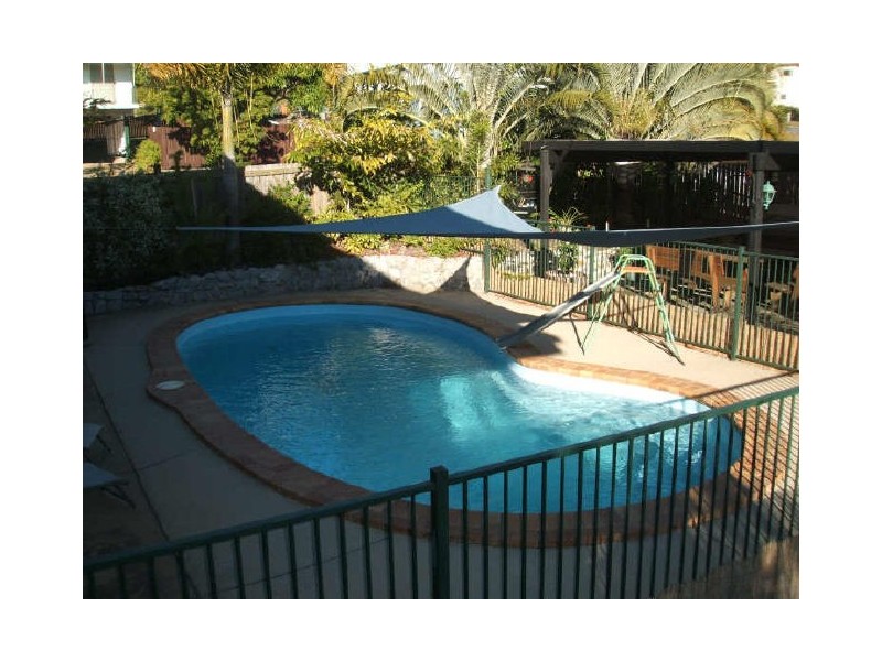 19 Smith Street, West Gladstone QLD 4680