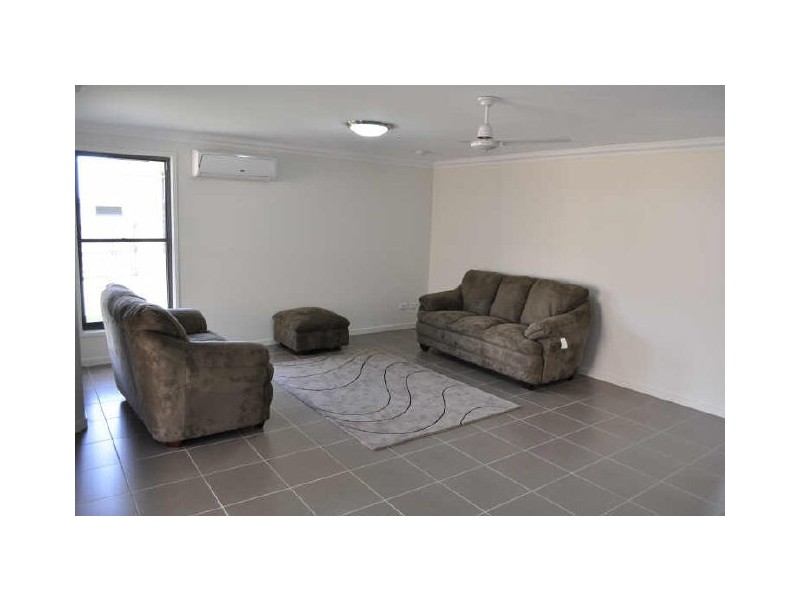 2 Johnson Street, Glen Eden QLD 4680