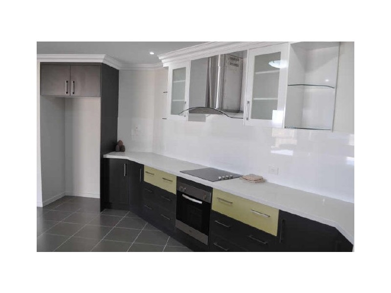 2 Johnson Street, Glen Eden QLD 4680