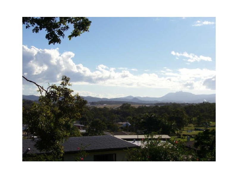 15 Coral Court, Kin Kora QLD 4680