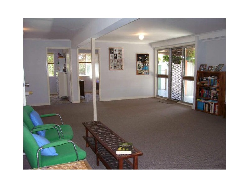 15 Coral Court, Kin Kora QLD 4680