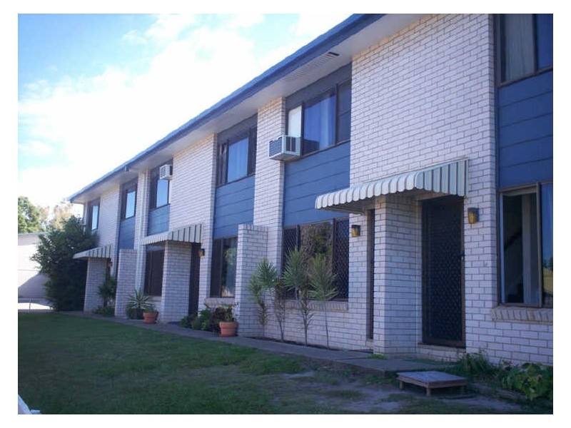 2/17 Roberts Street, South Gladstone QLD 4680