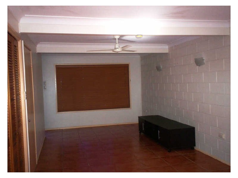 2/17 Roberts Street, South Gladstone QLD 4680