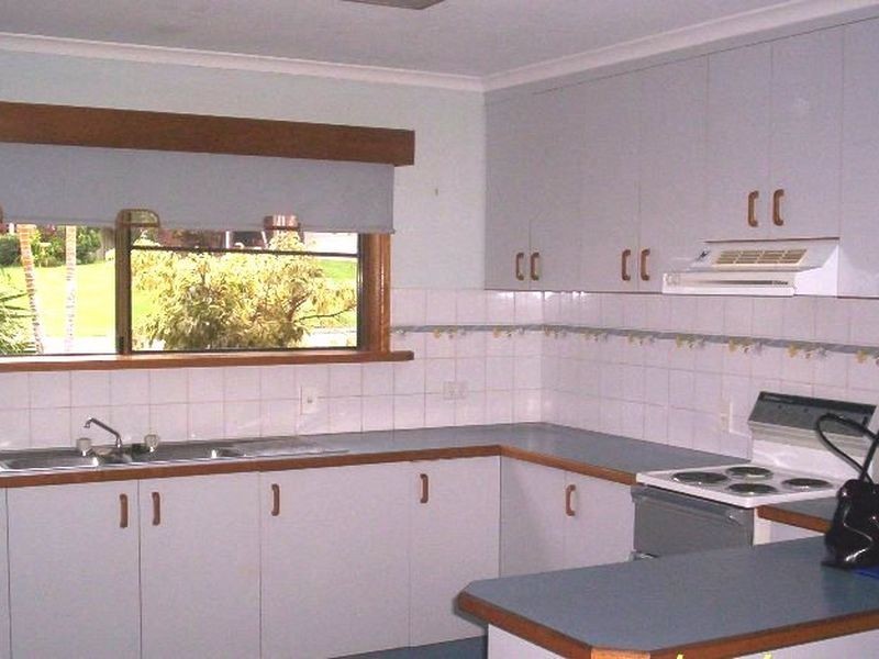 75 BOOTH AVENUE, Tannum Sands QLD 4680