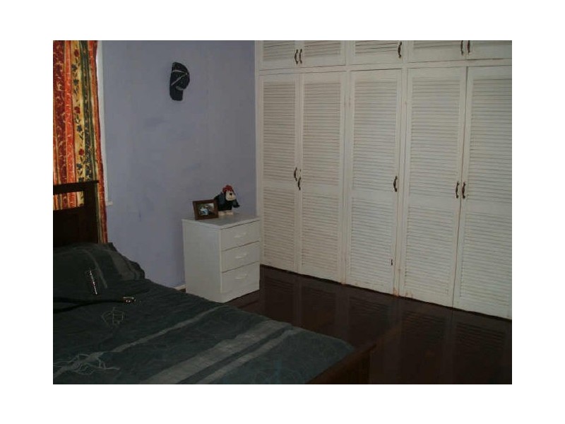 16 Hetherington Street, West Gladstone QLD 4680