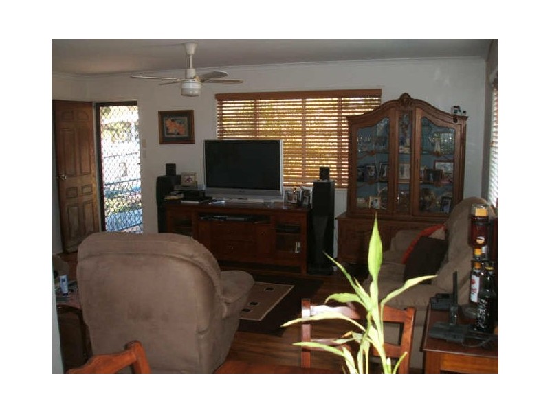 4 Dell Court, Kin Kora QLD 4680