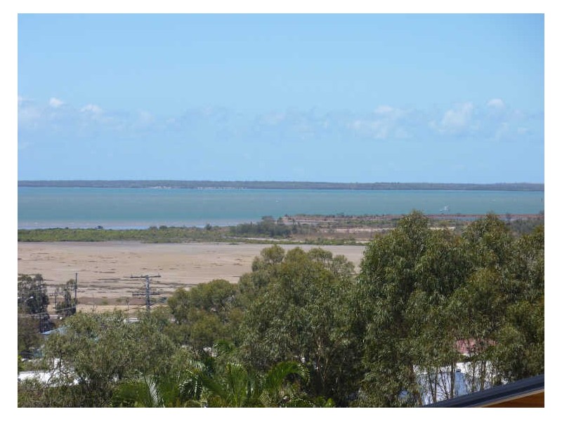 4 Ouston Place, South Gladstone QLD 4680
