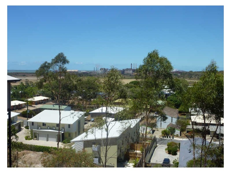 4 Ouston Place, South Gladstone QLD 4680
