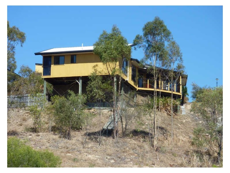 4 Ouston Place, South Gladstone QLD 4680