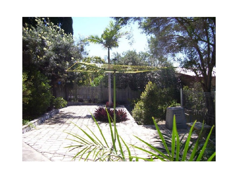 14 Butler Street, New Auckland QLD 4680