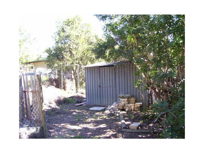 5 White Street, West Gladstone QLD 4680