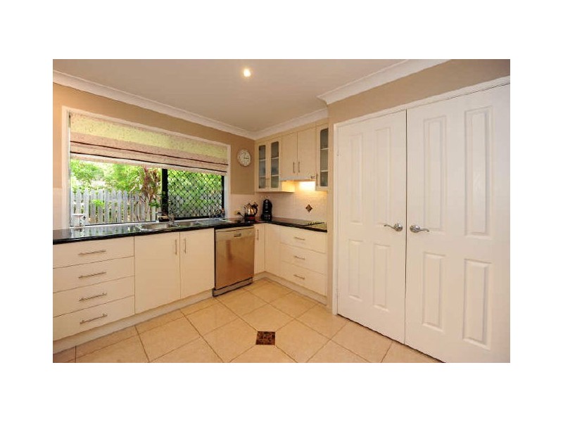 14 Dolphin Terrace, Gladstone QLD 4680