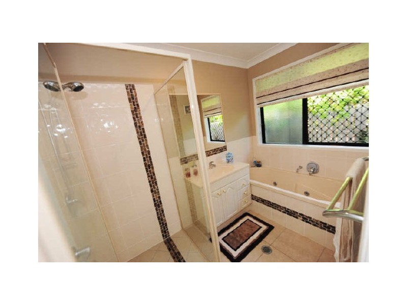 14 Dolphin Terrace, Gladstone QLD 4680