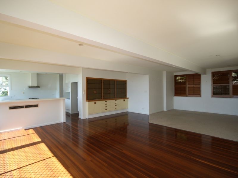 222 Goondoon Street, South Gladstone QLD 4680