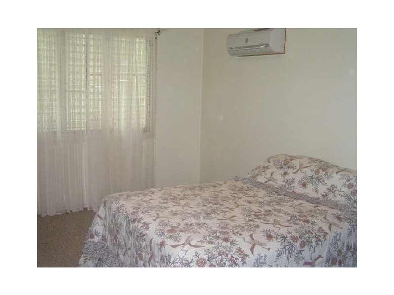 19 Charles Street, West Gladstone QLD 4680