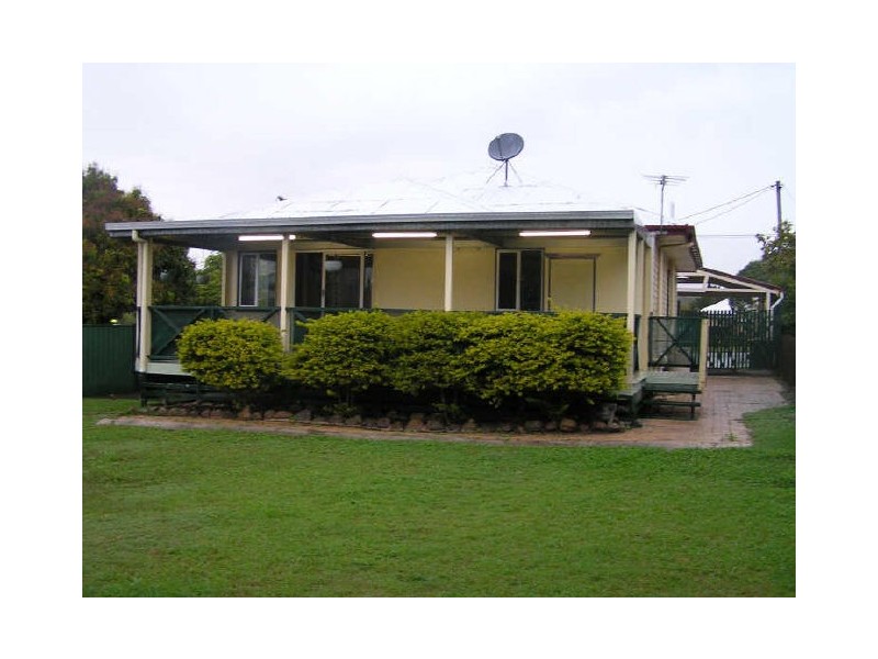 4 Agnes Street, South Gladstone QLD 4680