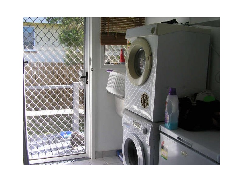 100 Barney Street, Gladstone QLD 4680