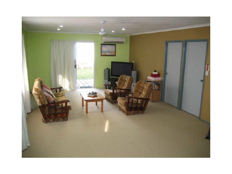 40 Sutton Street, Barney Point QLD 4680