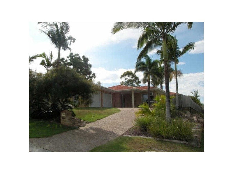 8 Fairbairn Place, Clinton QLD 4680