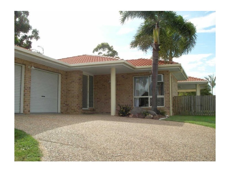 8 Fairbairn Place, Clinton QLD 4680