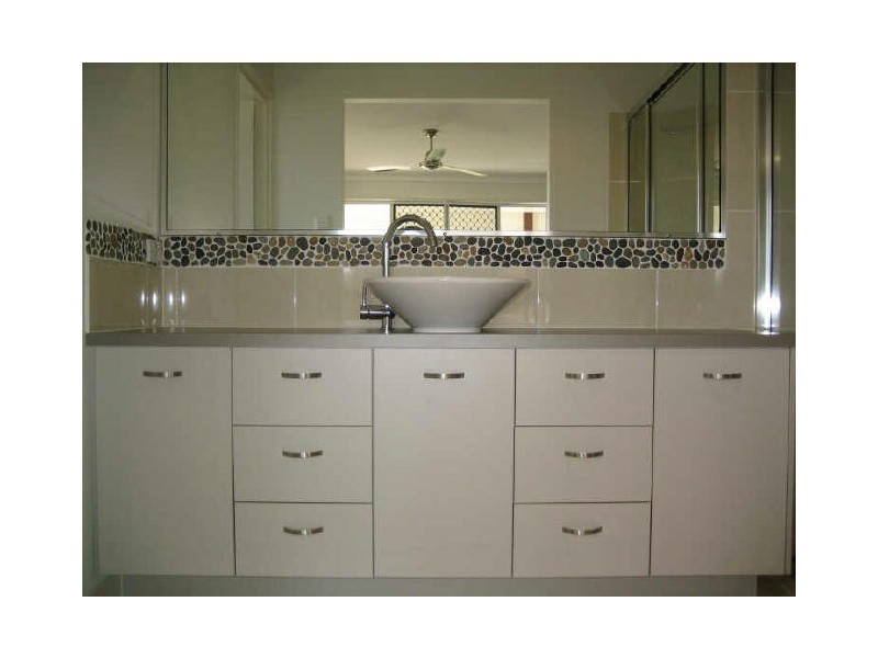 6 Jordana Court, New Auckland QLD 4680