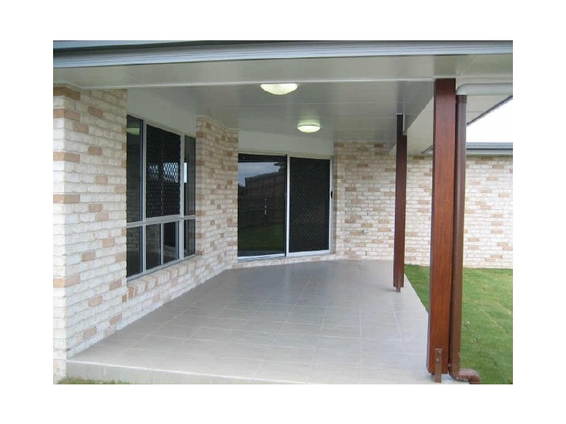 6 Jordana Court, New Auckland QLD 4680