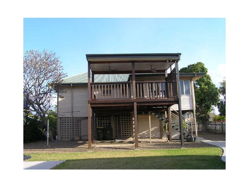 8 White Street, West Gladstone QLD 4680