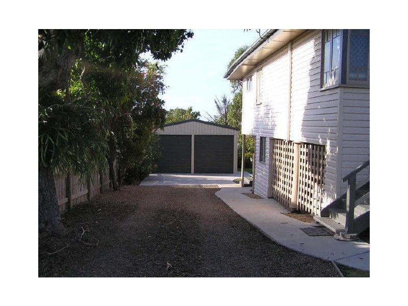 8 White Street, West Gladstone QLD 4680