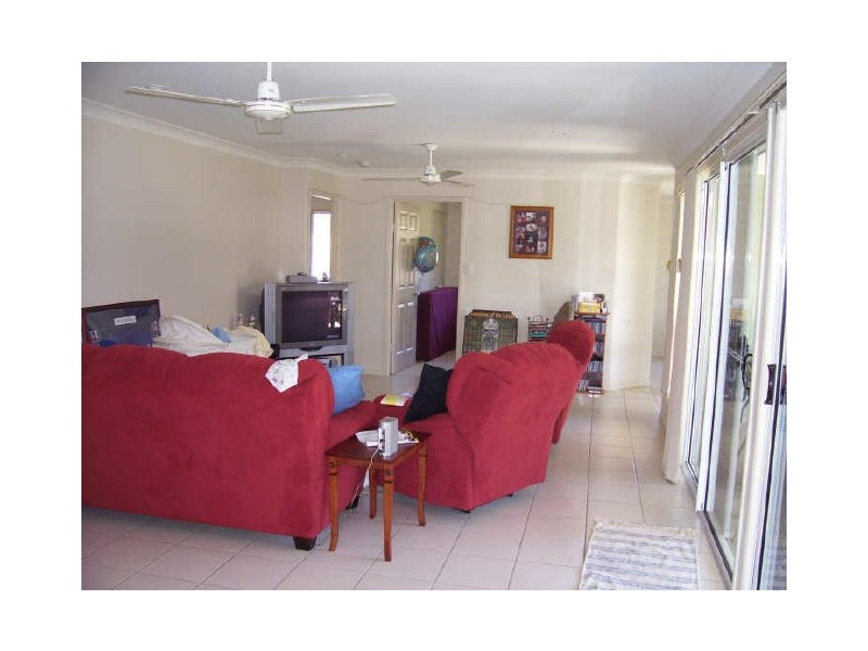 5 Stitt Close, Glen Eden QLD 4680