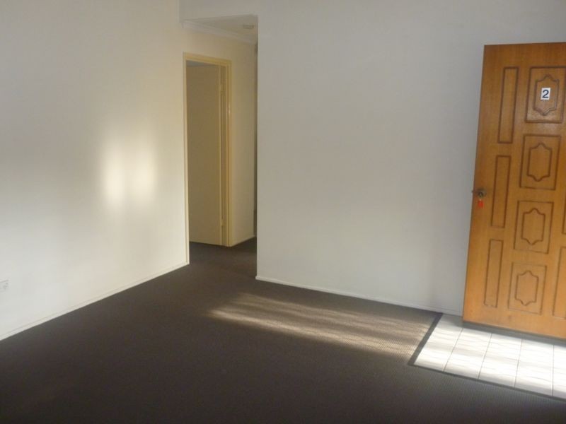 2/38 Beak Street, New Auckland QLD 4680