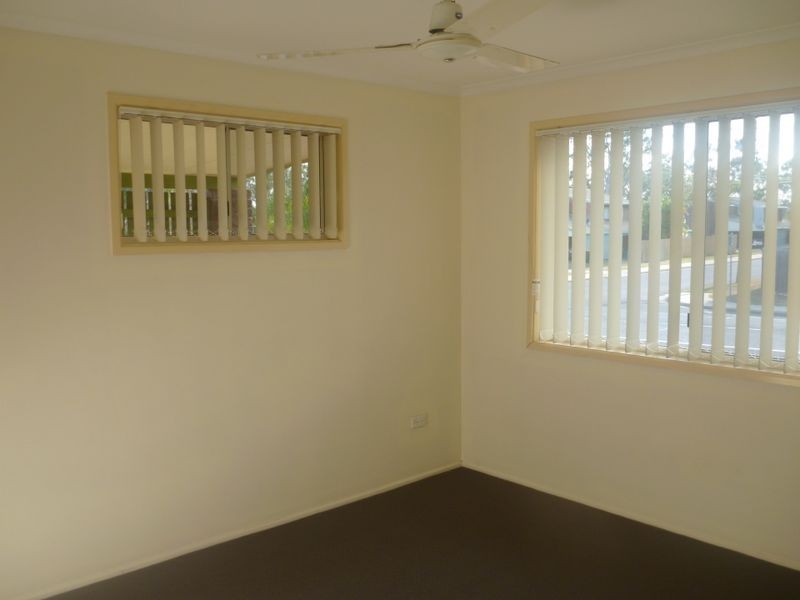 2/38 Beak Street, New Auckland QLD 4680