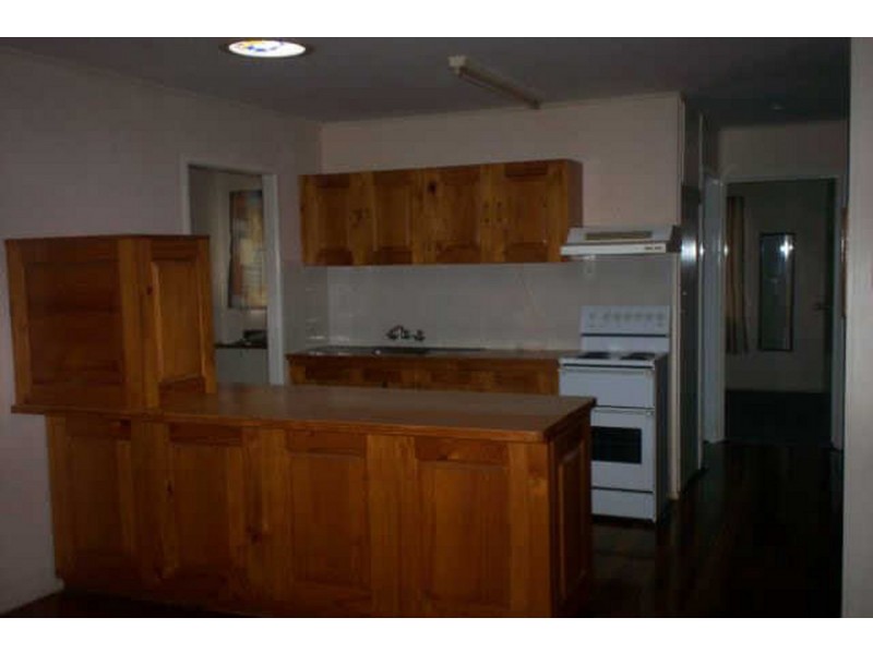 4 Gatcombe Lane, West Gladstone QLD 4680