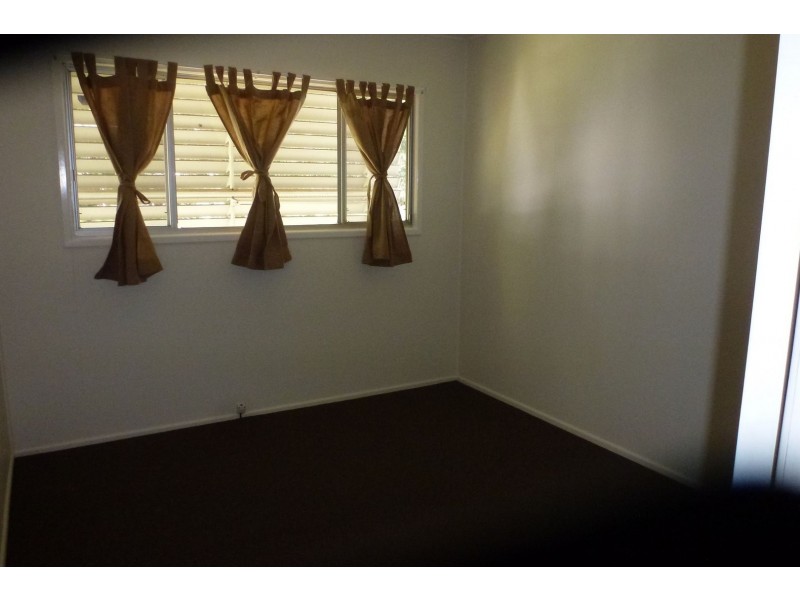 4 Gatcombe Lane, West Gladstone QLD 4680