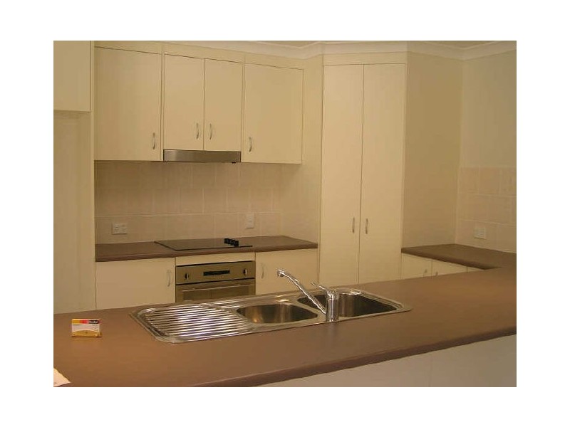 10 Valley Vista Court, West Gladstone QLD 4680