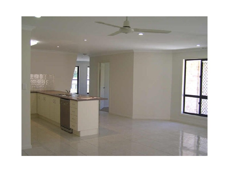 10 Valley Vista Court, West Gladstone QLD 4680