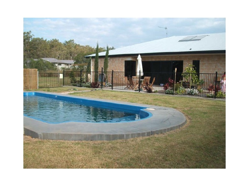 8 Lorna Crescent, Beecher QLD 4680