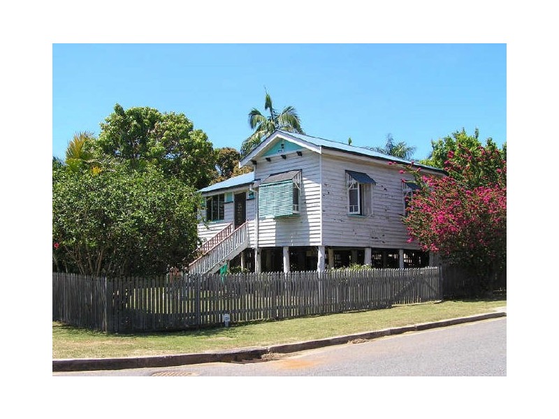 17 Fowler Street, West Gladstone QLD 4680