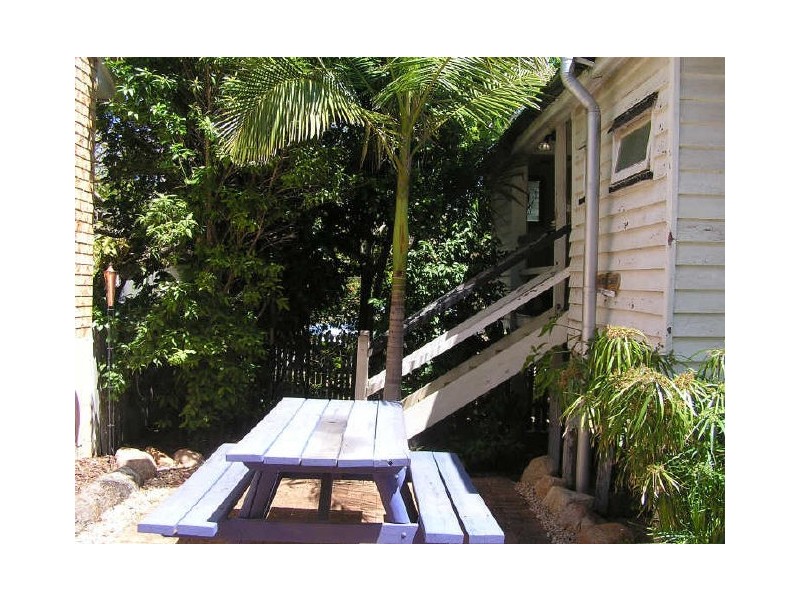 17 Fowler Street, West Gladstone QLD 4680