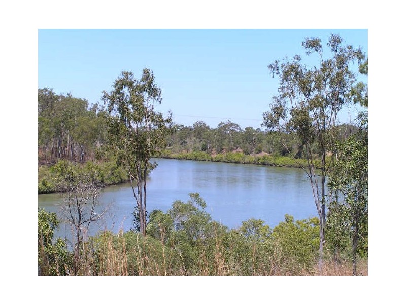 330 Calliope River Road, Yarwun QLD 4694