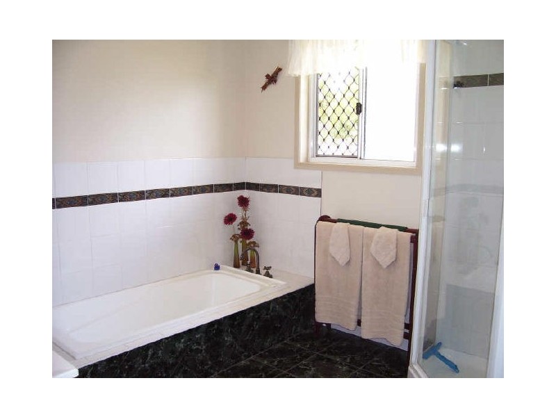 2 Diamond Cutter Close, Gladstone QLD 4680
