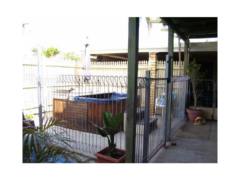 3 Apollo Drive, Clinton QLD 4680