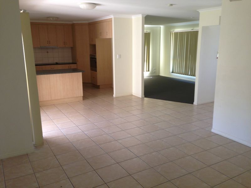 34 Emmadale Drive, New Auckland QLD 4680